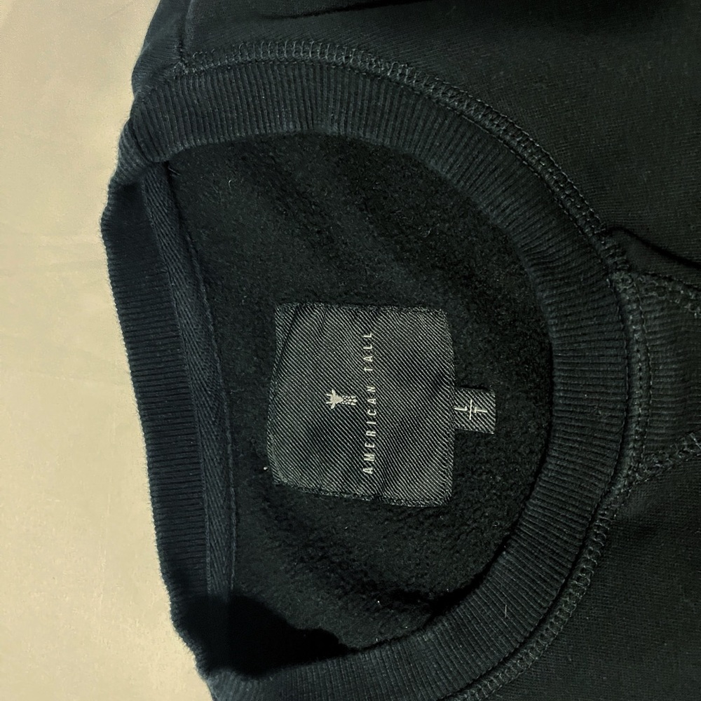 Black Crewneck Sweatshirt